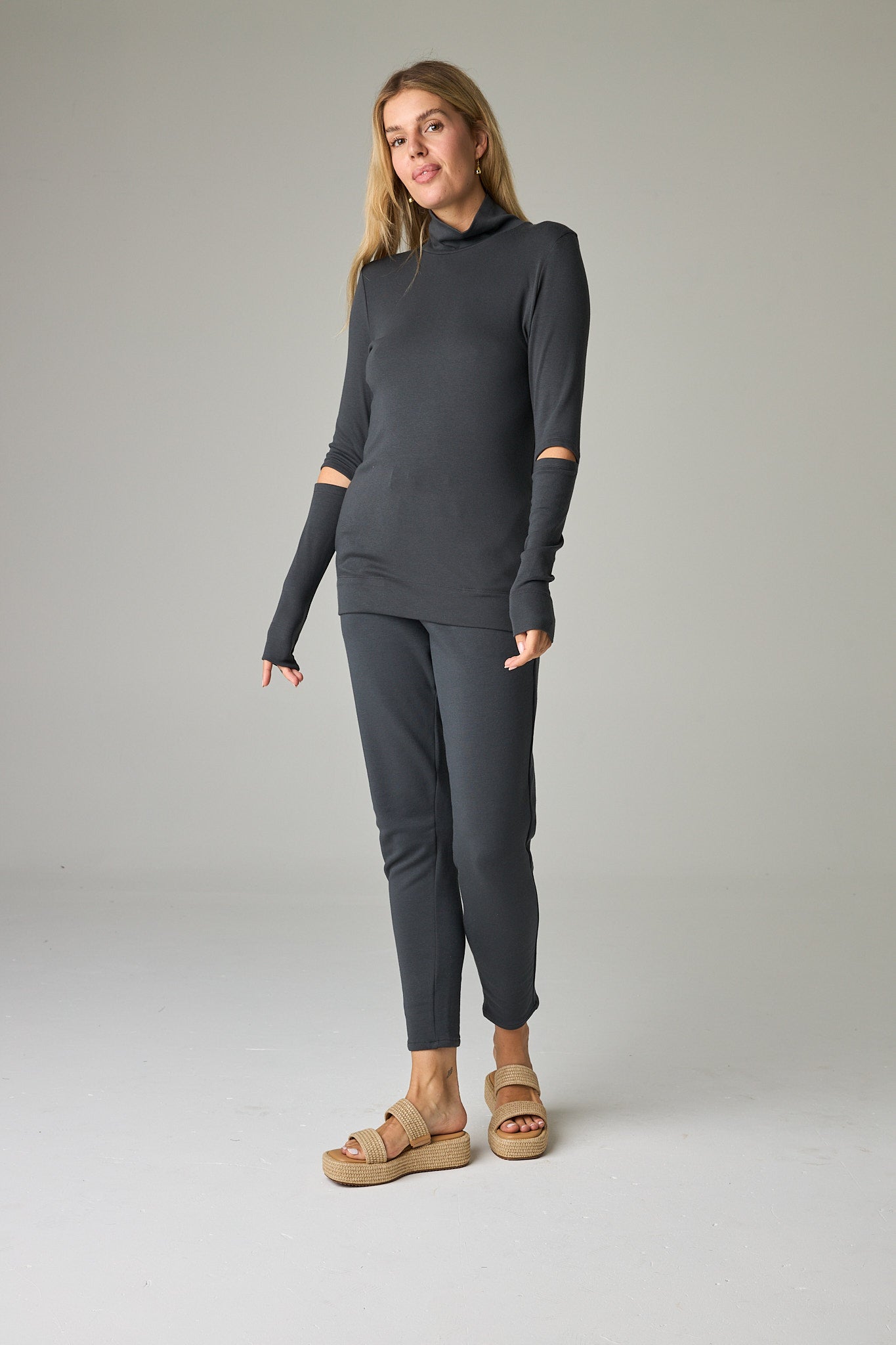 Slate – Cool, versatile grey