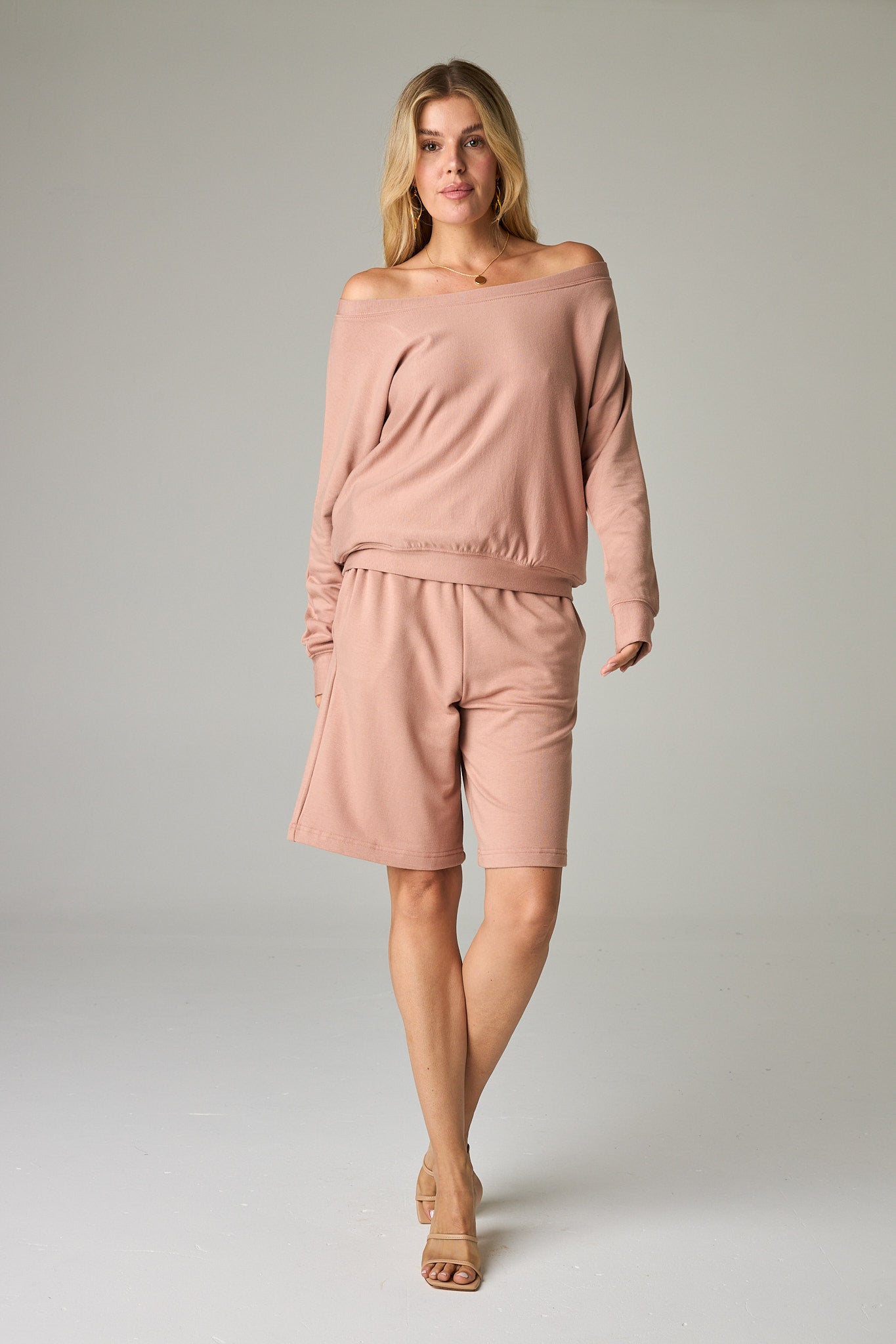 Desert Sand – Sophisticated pinkish tan
