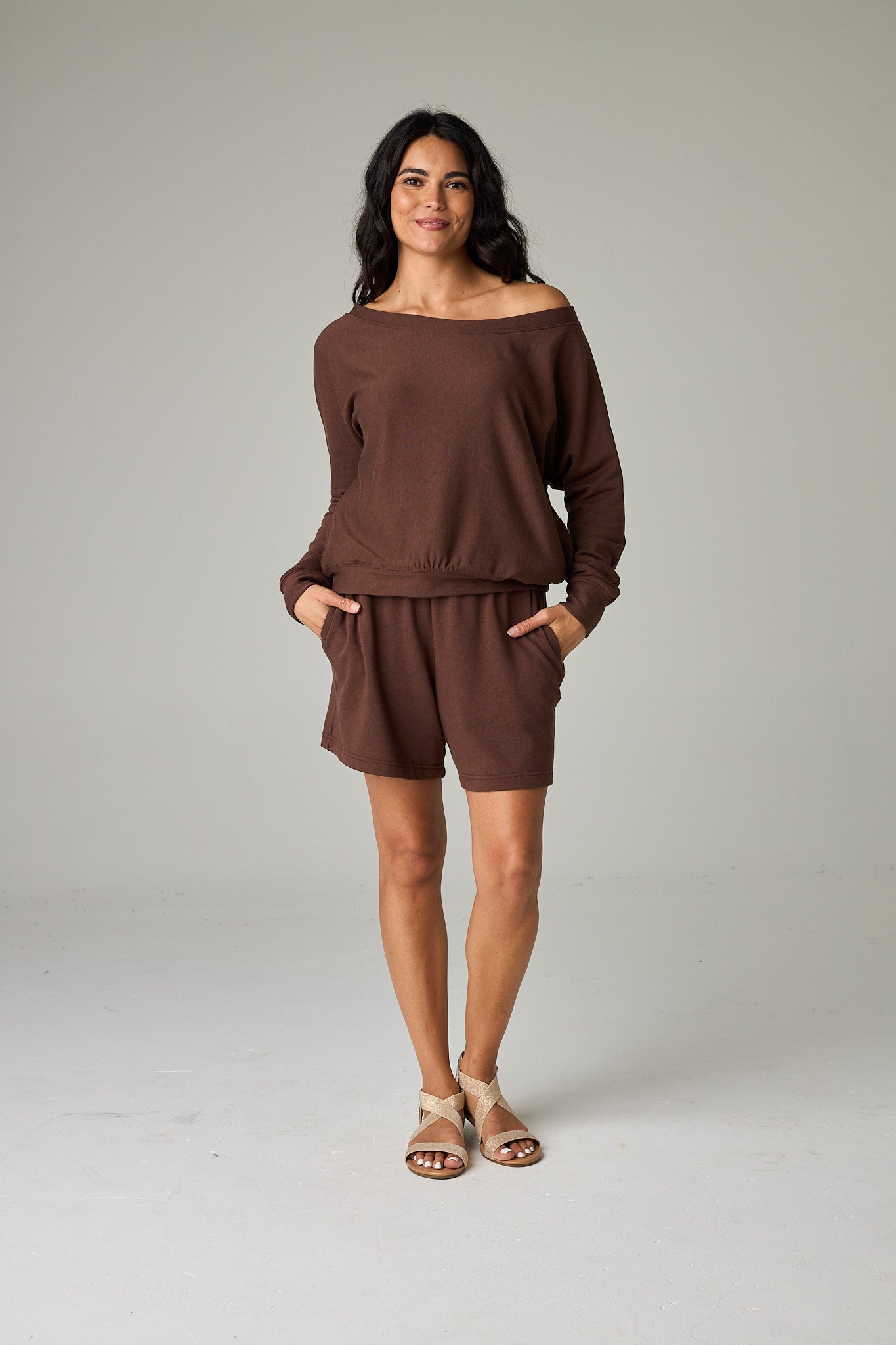 Earth Brown – Warm, earthy brown with depth