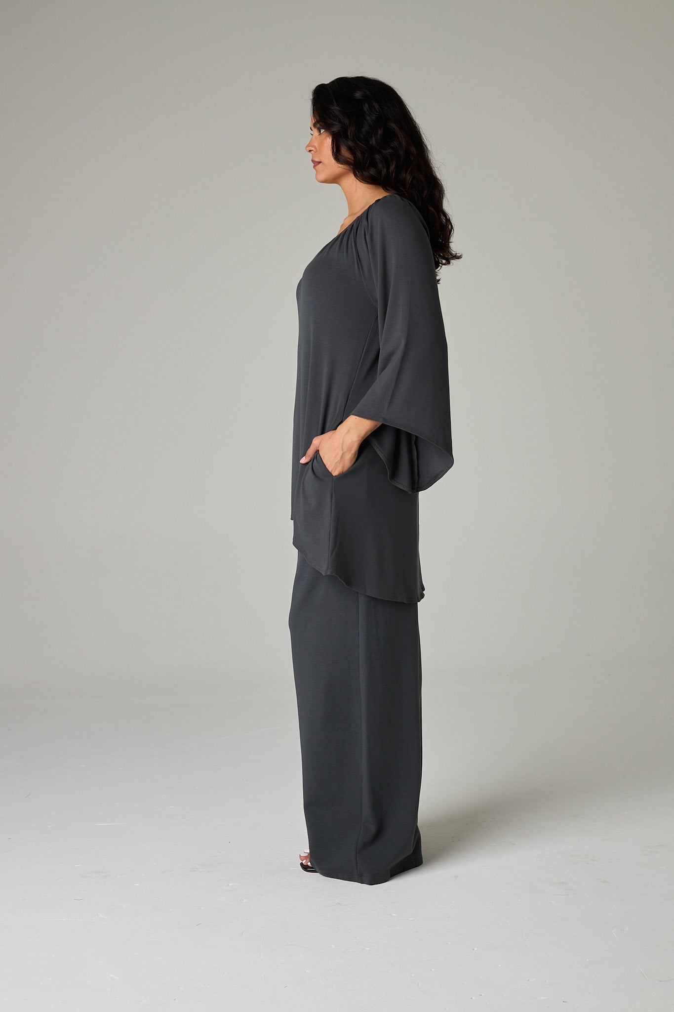 Slate – Cool, versatile grey