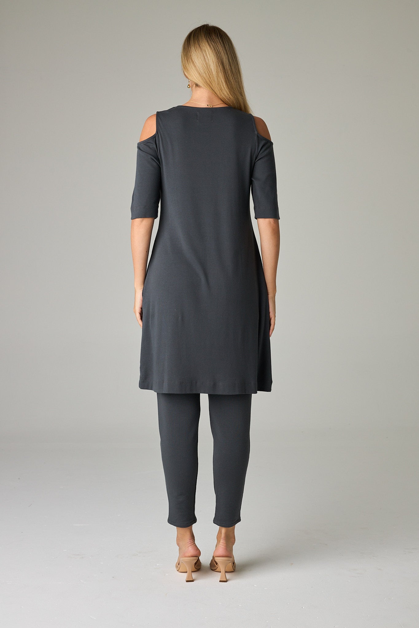 Slate – Cool, versatile grey