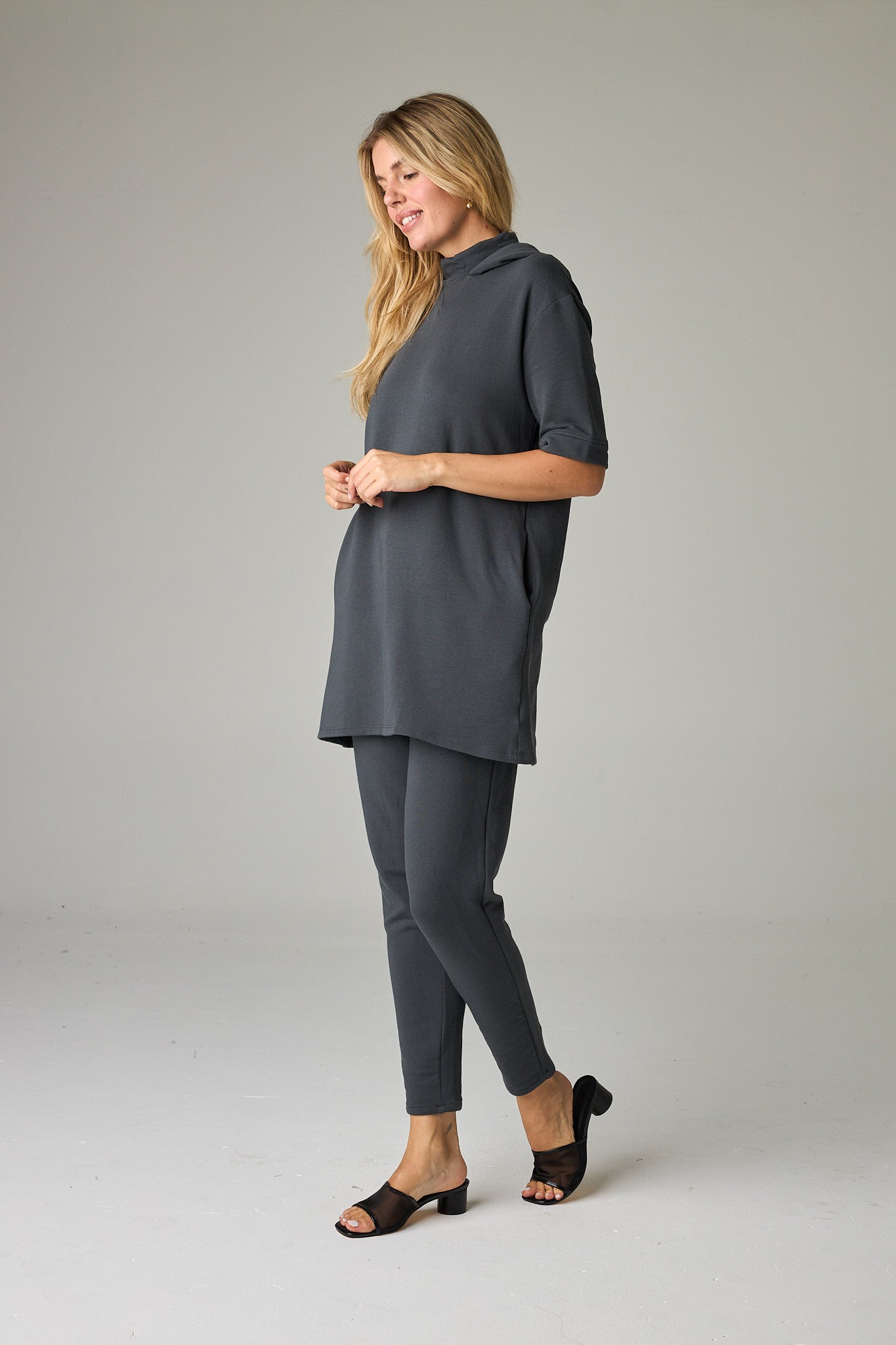 Slate – Cool, versatile grey