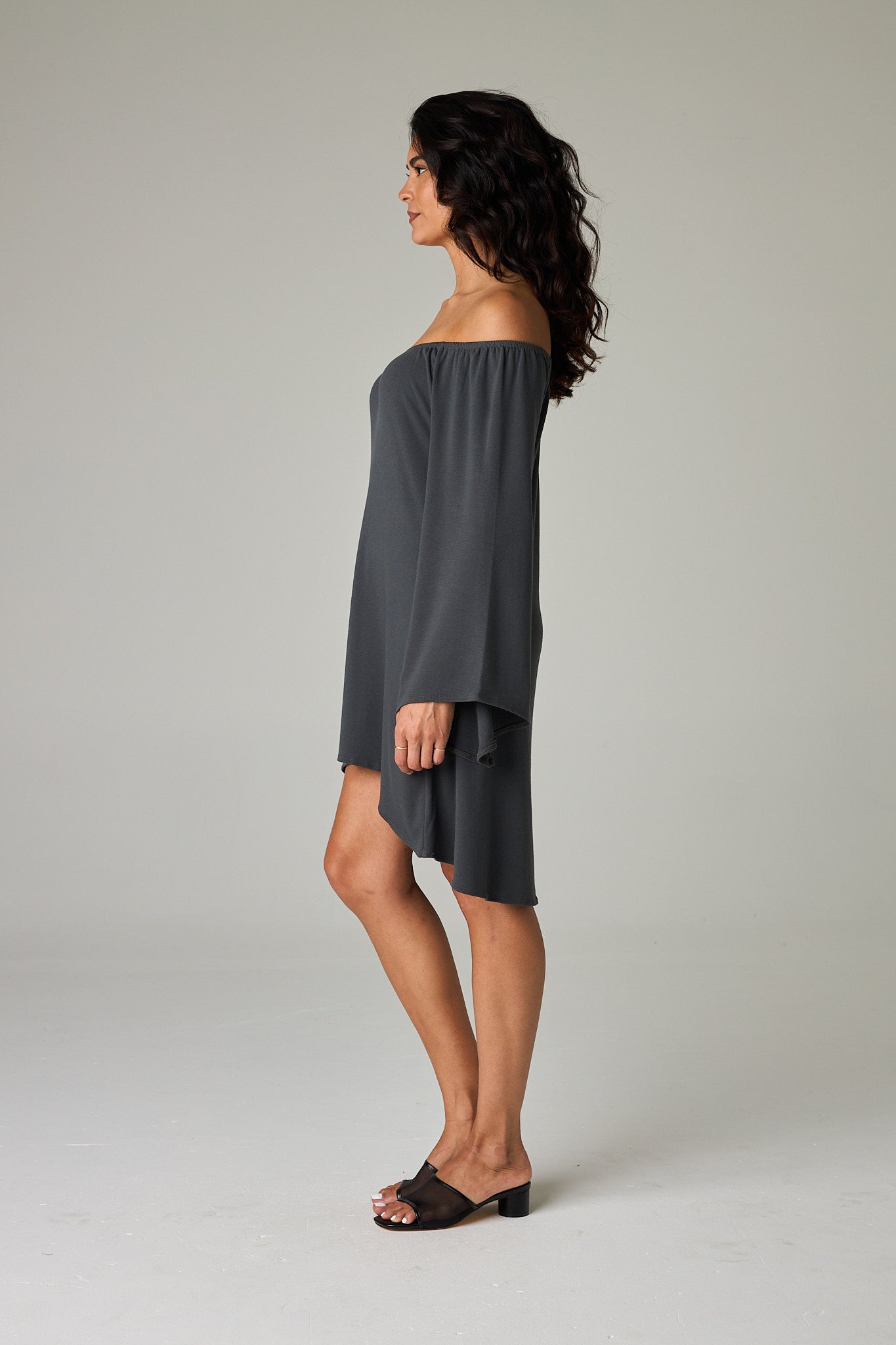 Slate – Cool, versatile grey