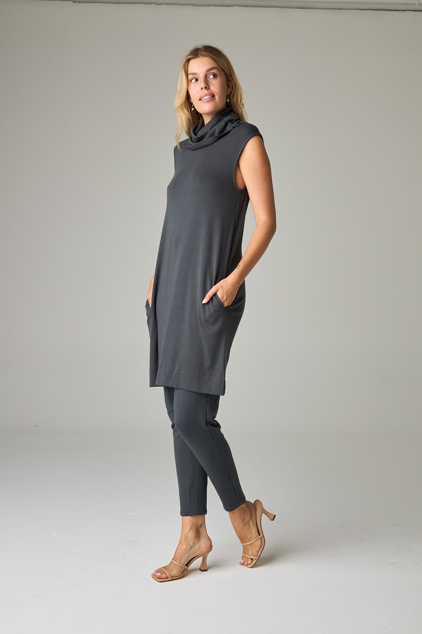 Slate – Cool, versatile grey