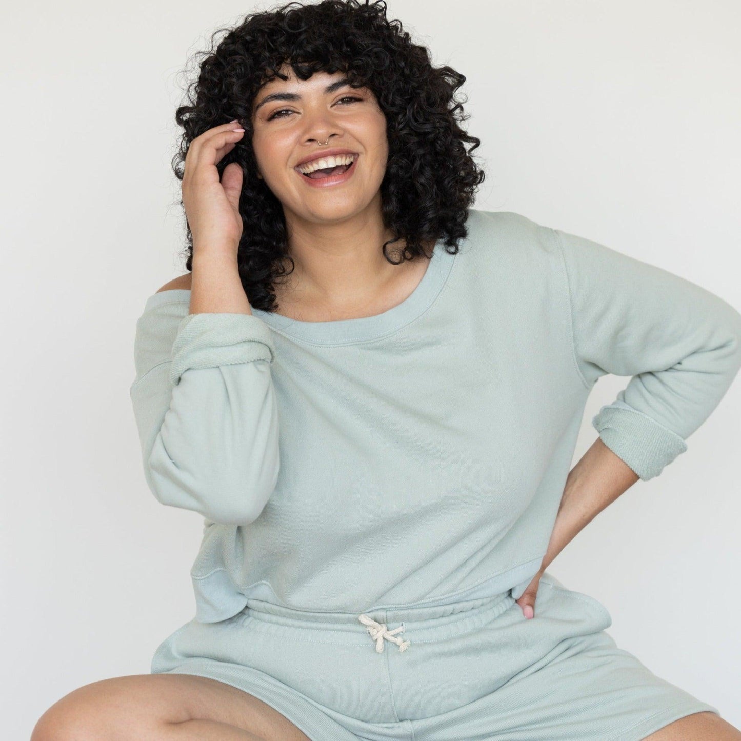 Untamed Off-Shoulder Cropped Sweatshirt - eavolu
