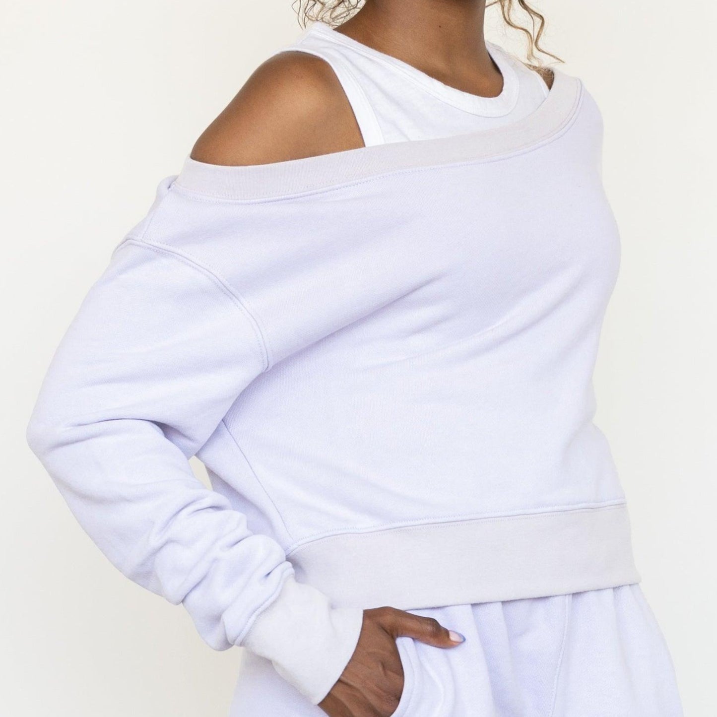 Untamed Off-Shoulder Cropped Sweatshirt - eavolu