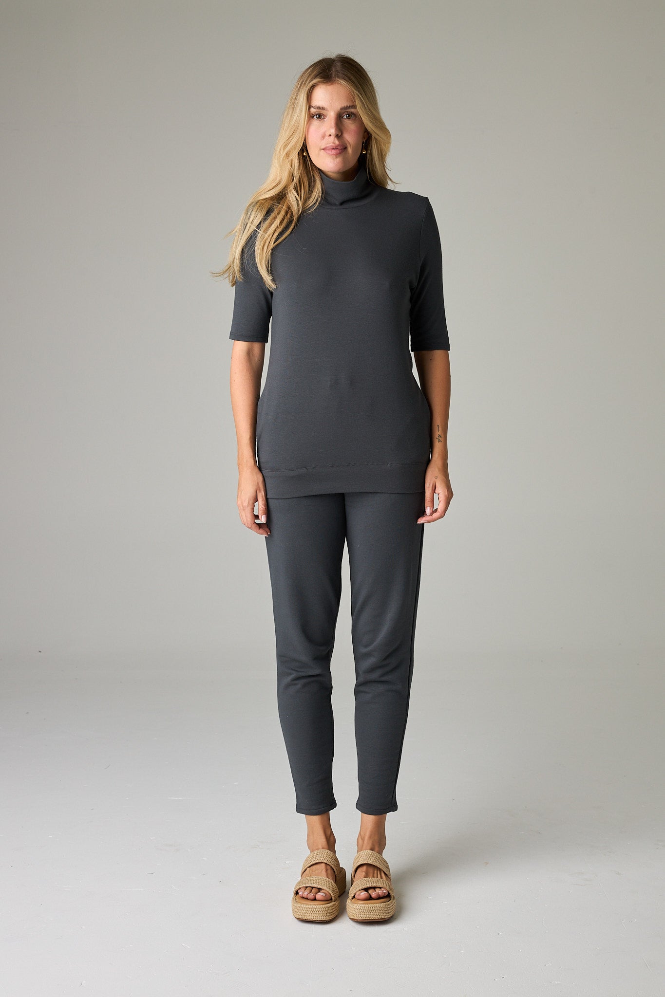 Slate – Cool, versatile grey