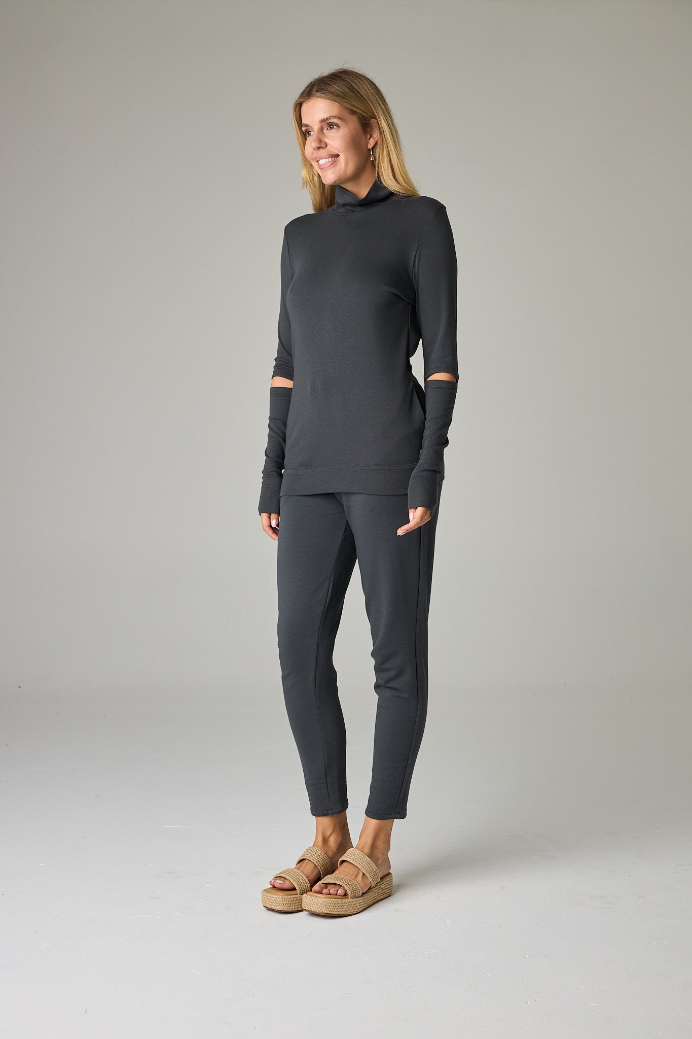 Slate – Cool, versatile grey