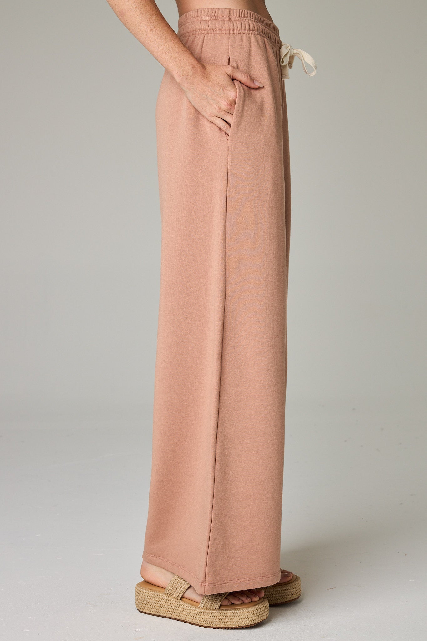 Desert Sand – Sophisticated pinkish tan