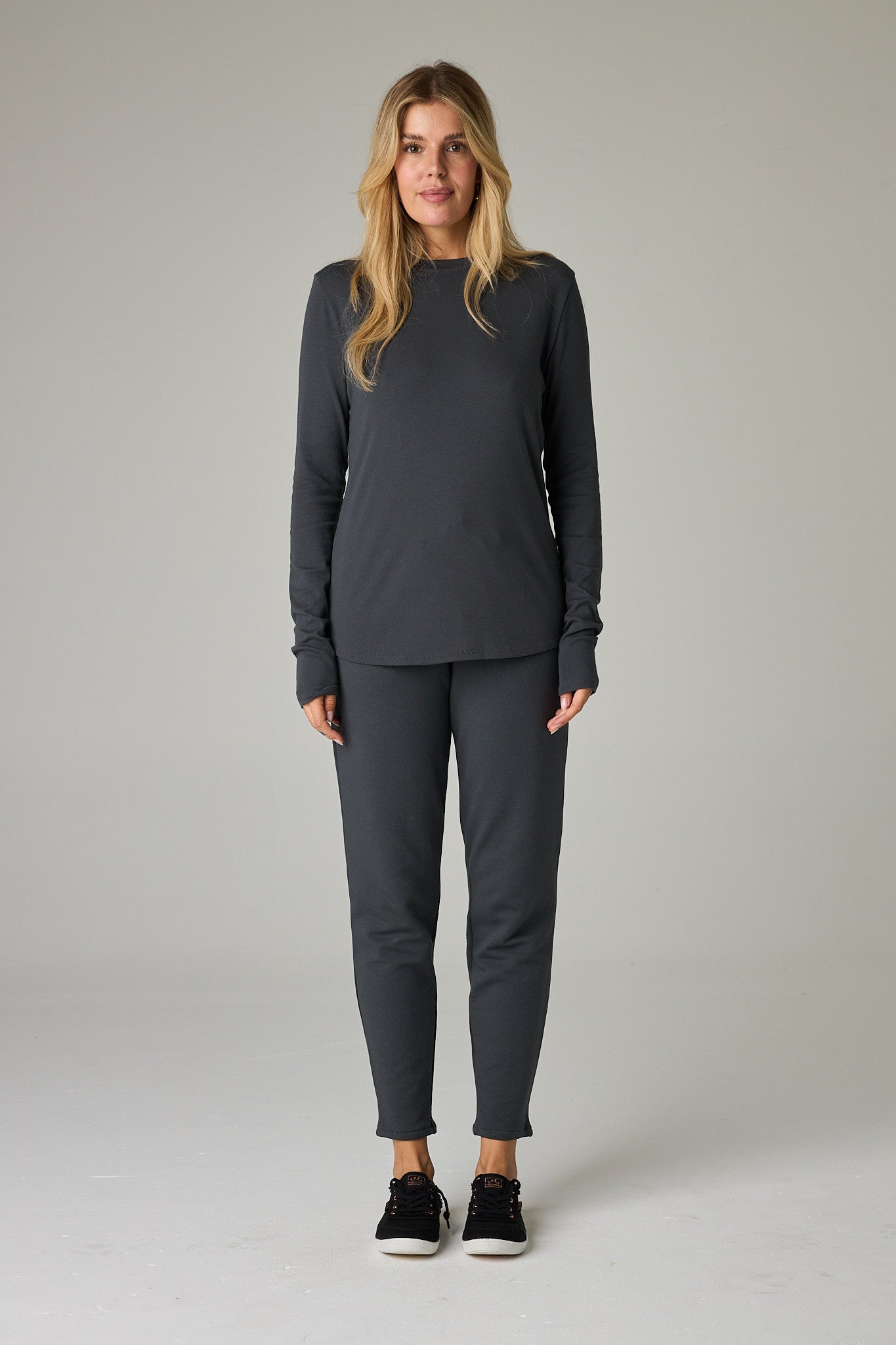 Slate – Cool, versatile grey