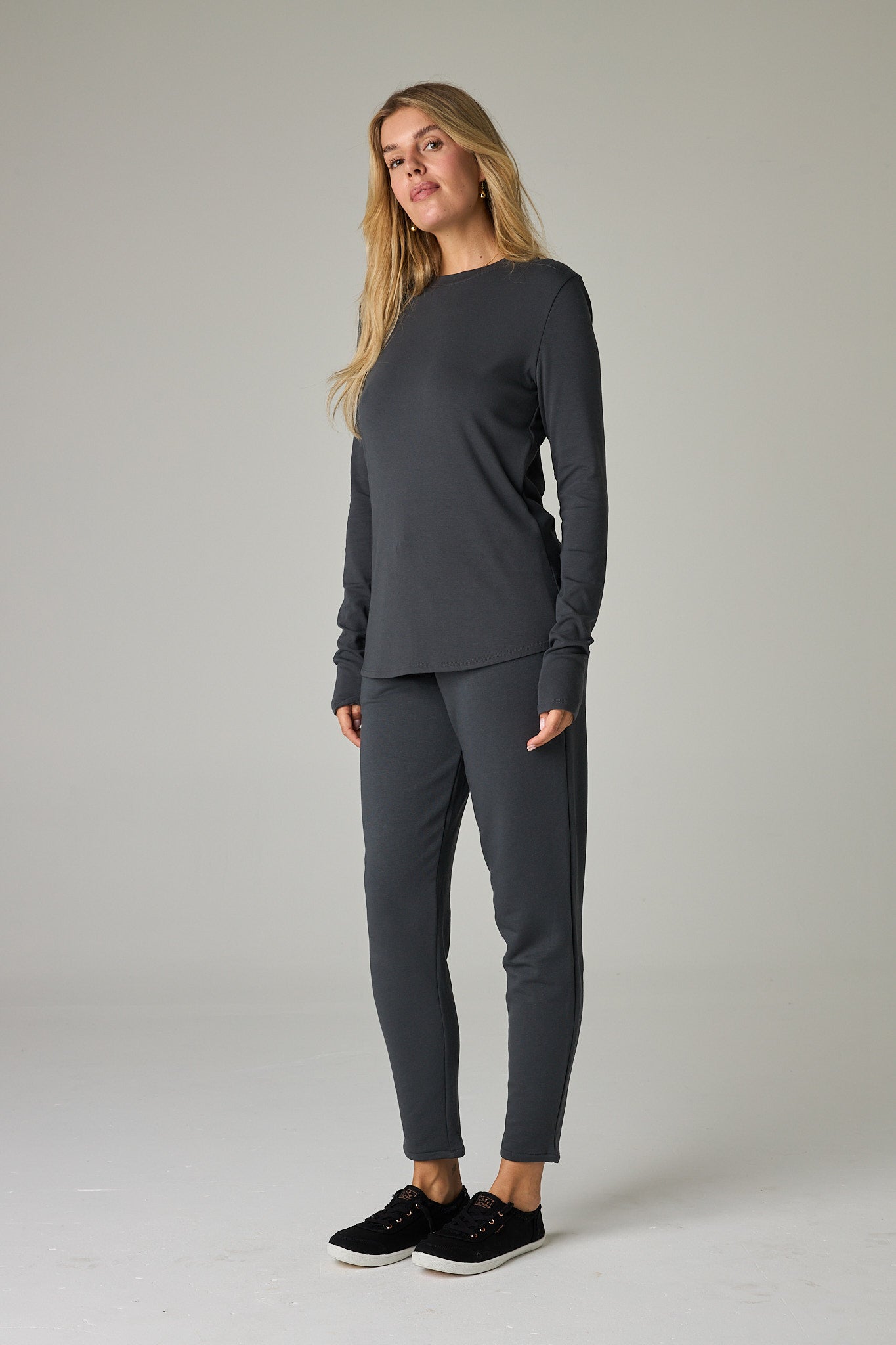 Slate – Cool, versatile grey