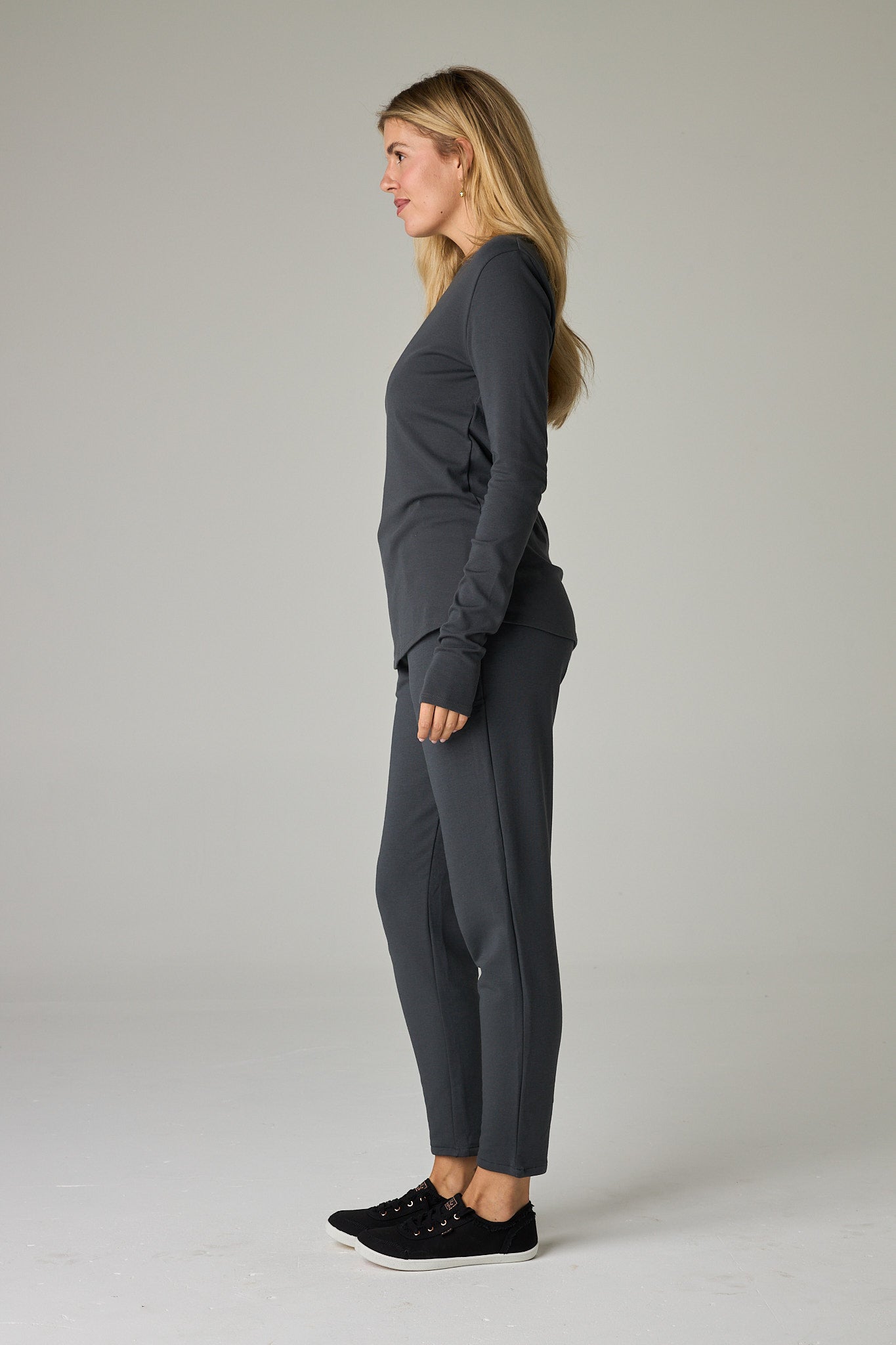 Slate – Cool, versatile grey