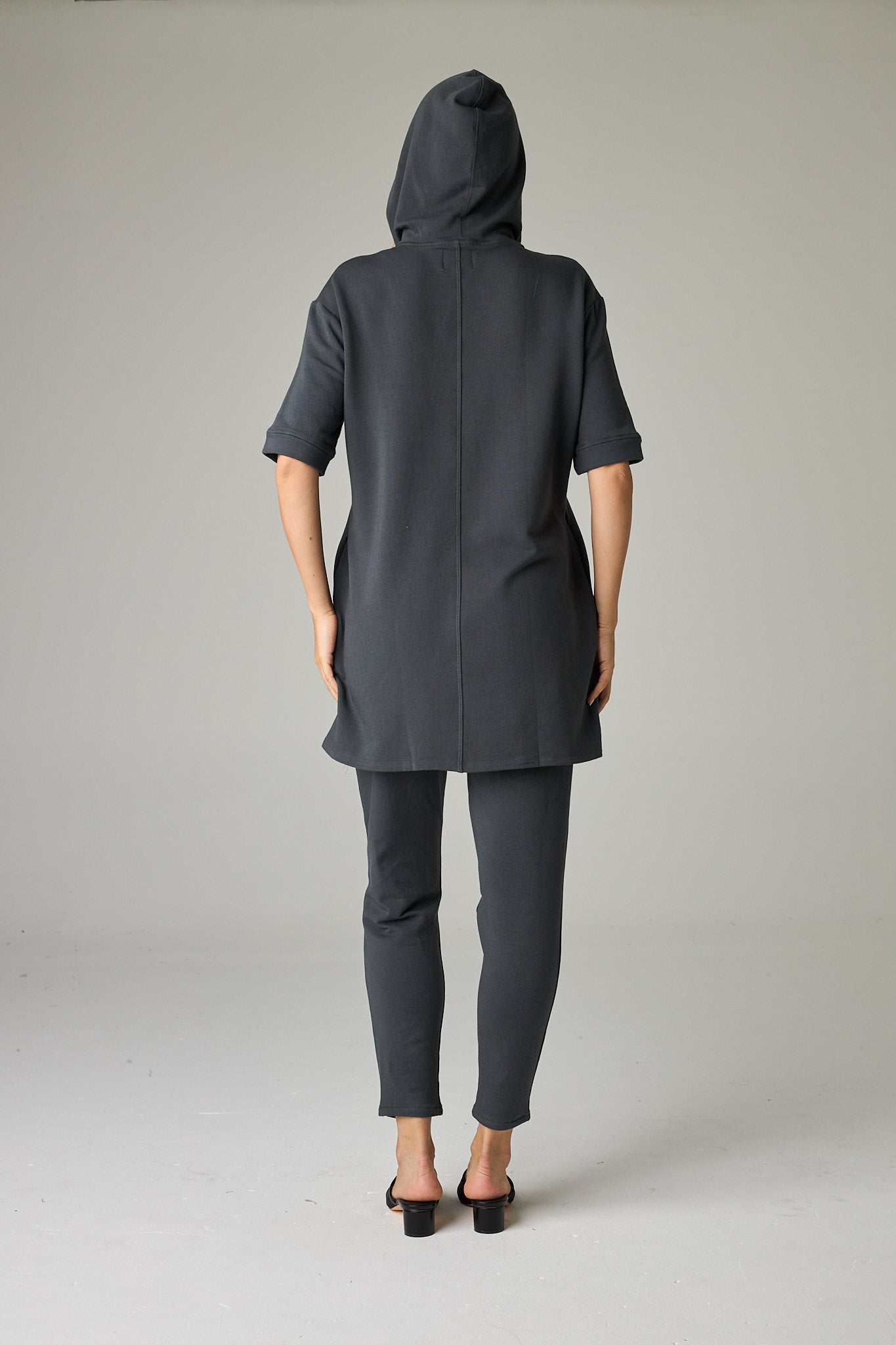 Slate – Cool, versatile grey