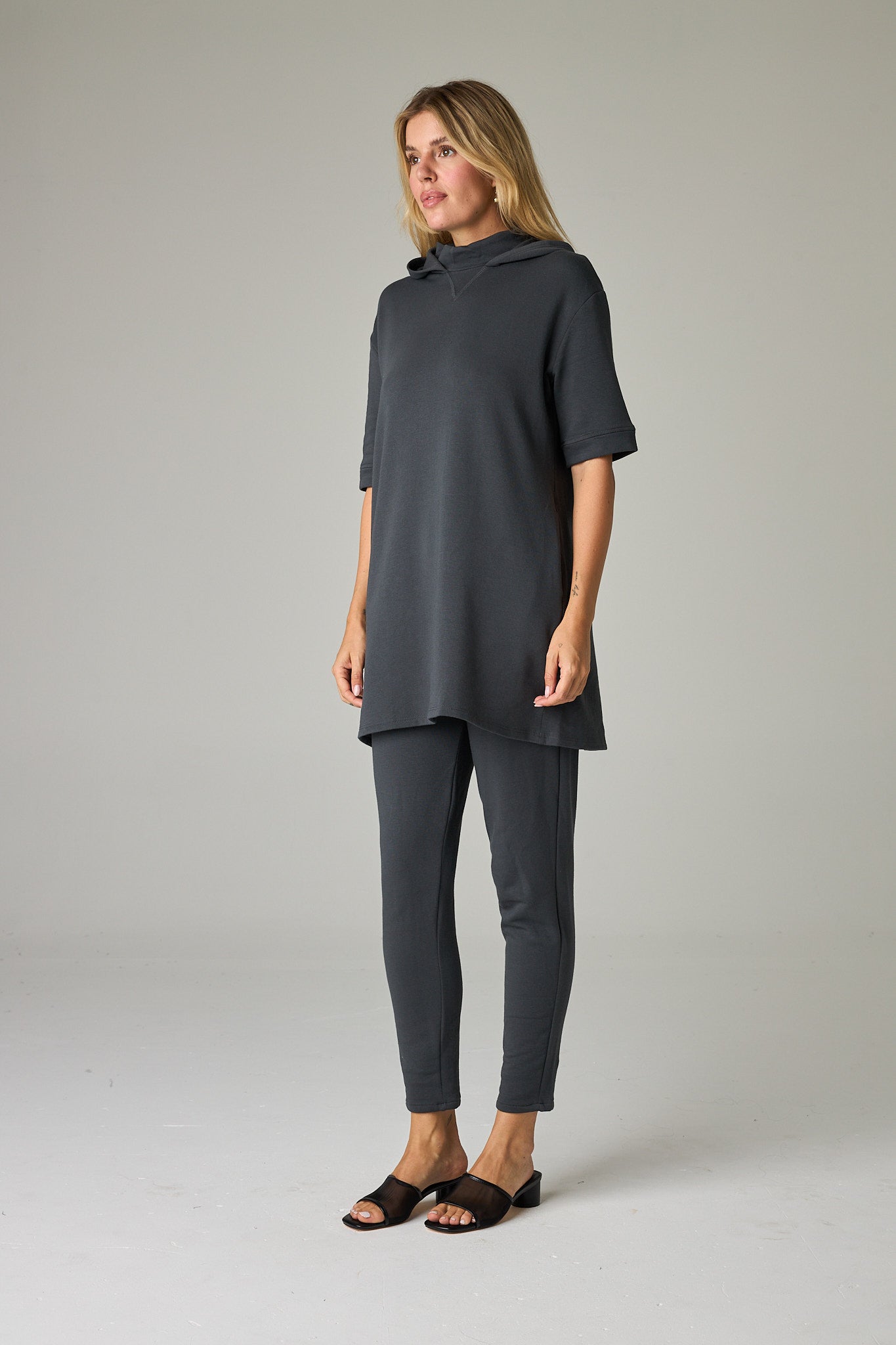 Slate – Cool, versatile grey