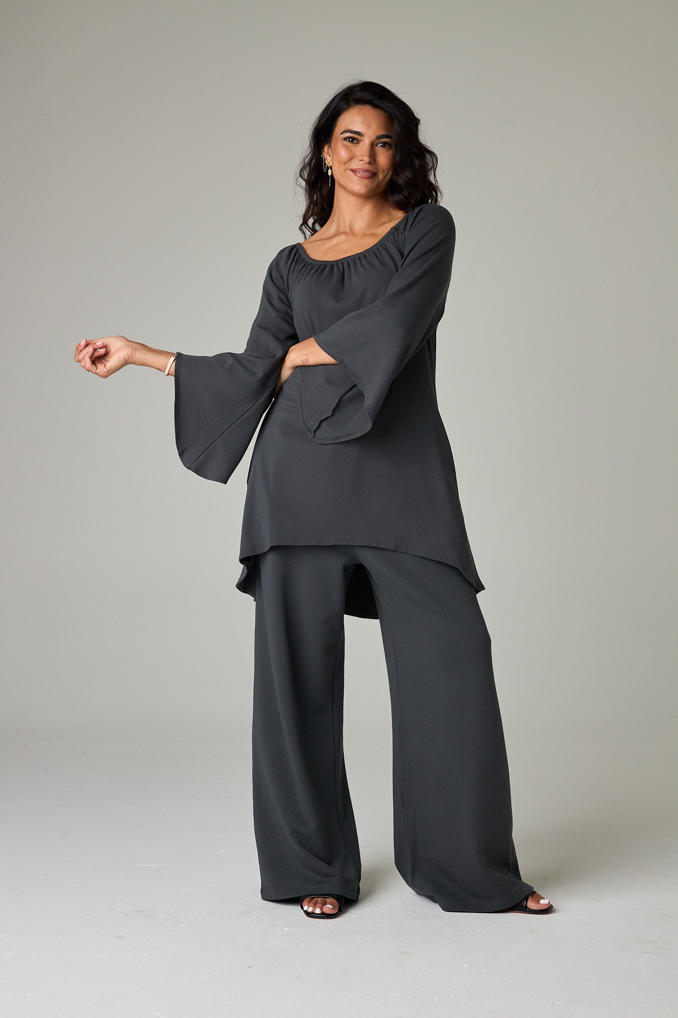 Slate – Cool, versatile grey