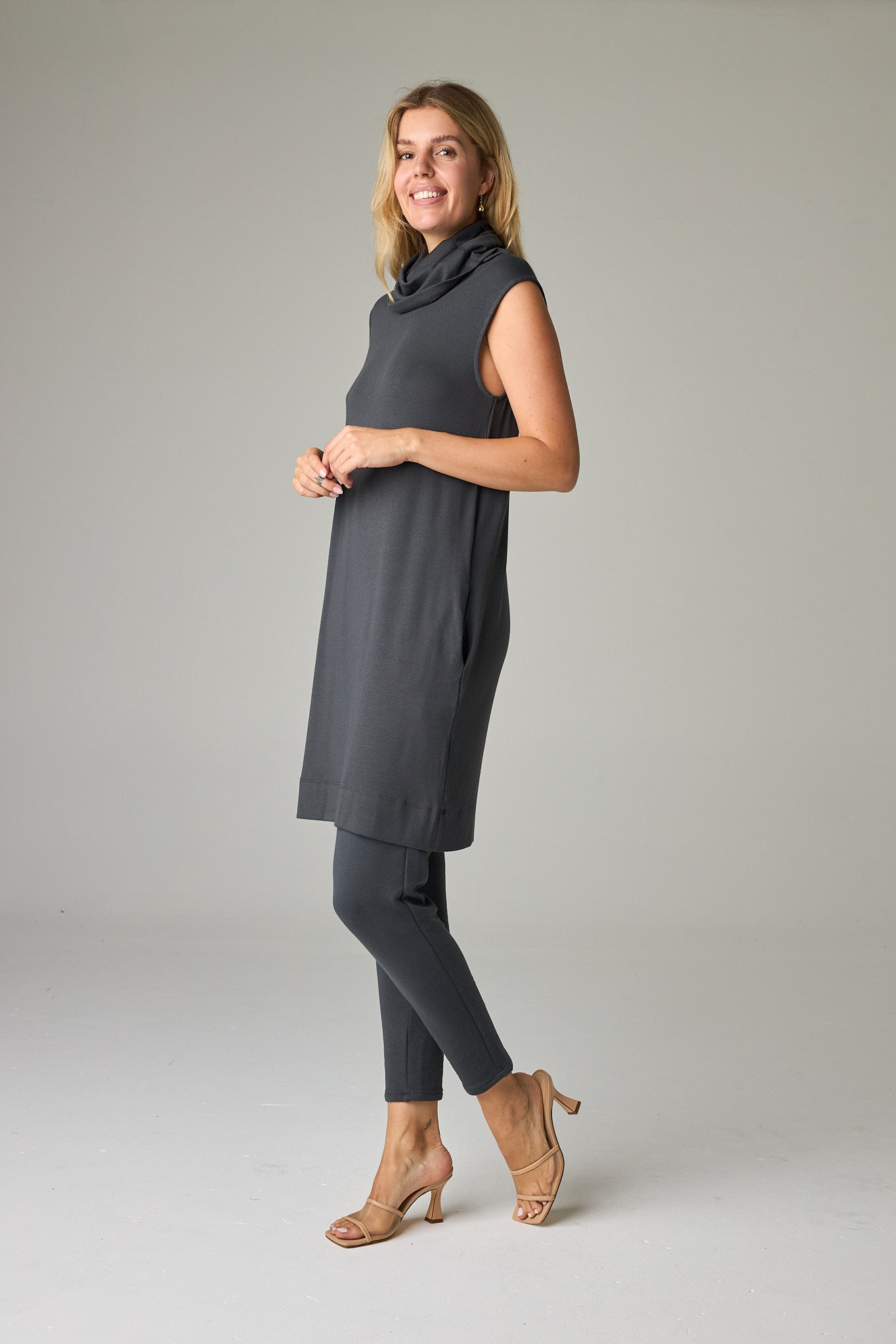 Slate – Cool, versatile grey